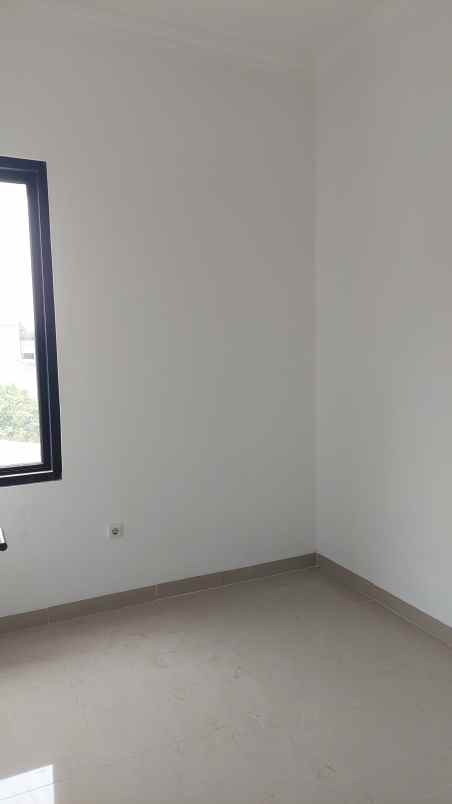 dijual rumah jl muara tj barat kec