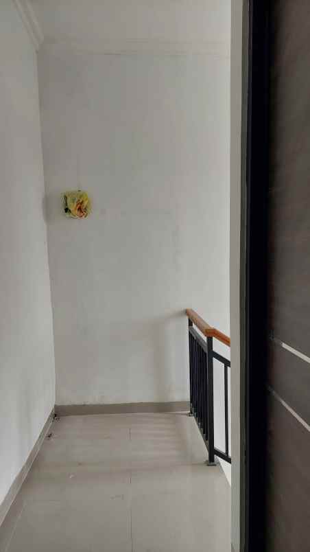 dijual rumah jl muara tj barat kec