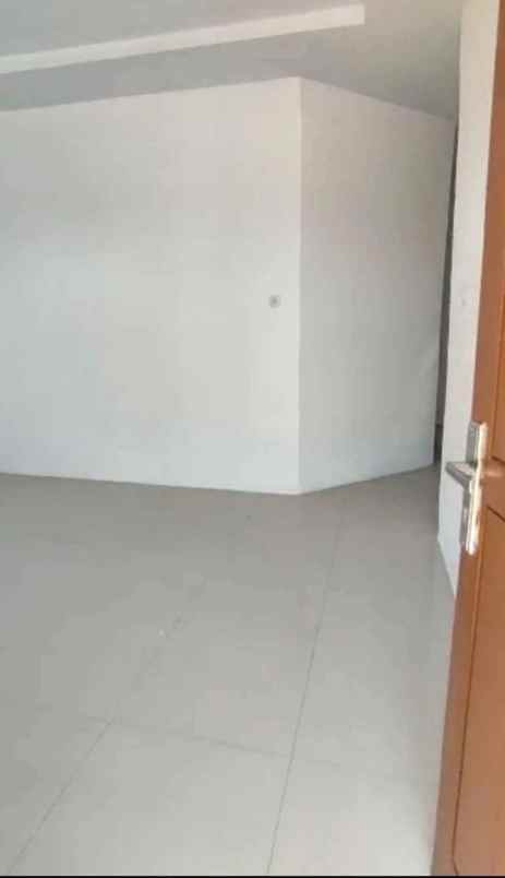 dijual rumah jl muhajirin