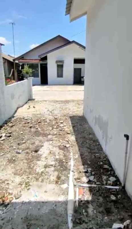 dijual rumah jl muhajirin