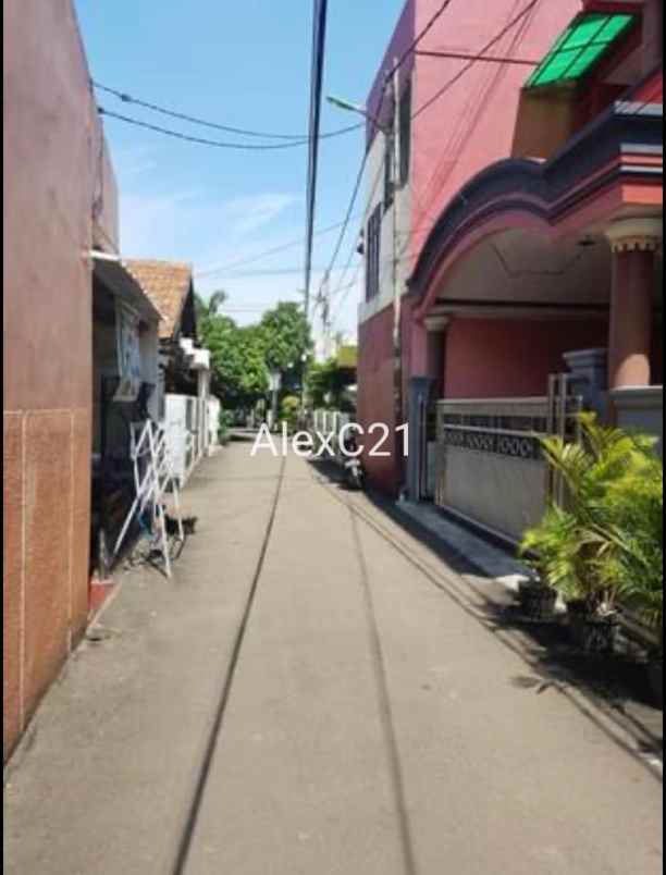 dijual rumah jl pangkalan jati cipinang