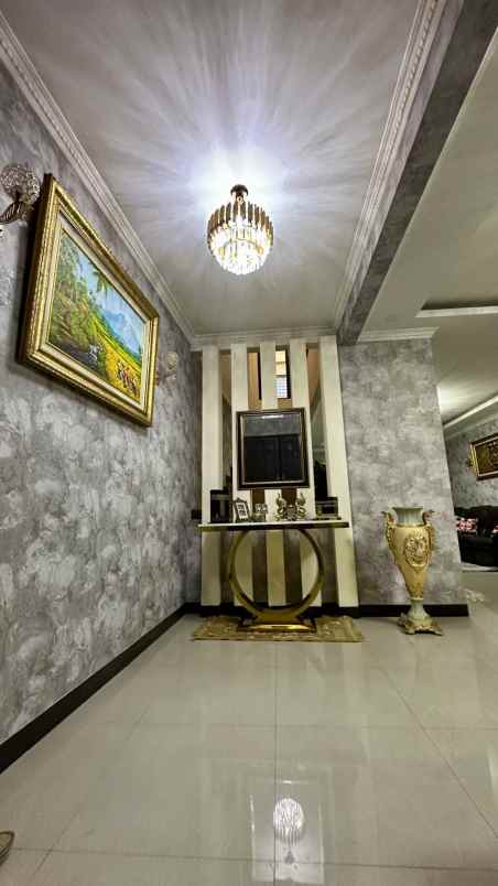dijual rumah jl pengadegan