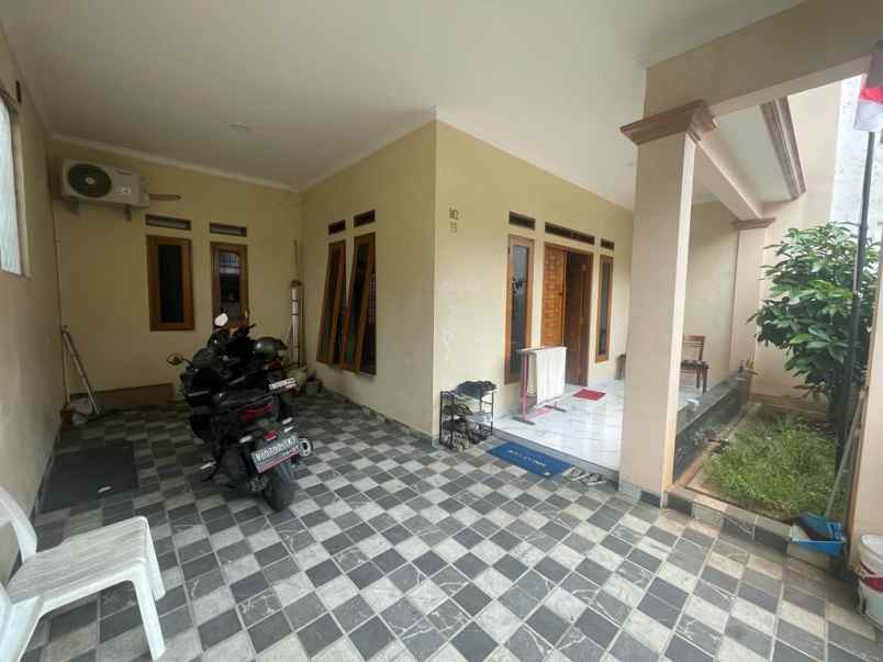 dijual rumah jl pondok kelapa duren