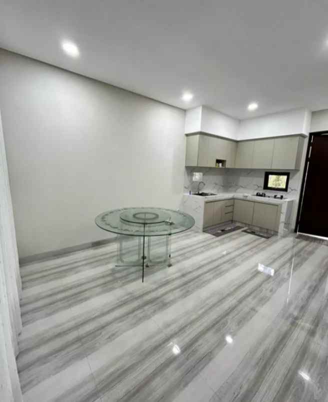 dijual rumah jl pondok kelapa duren