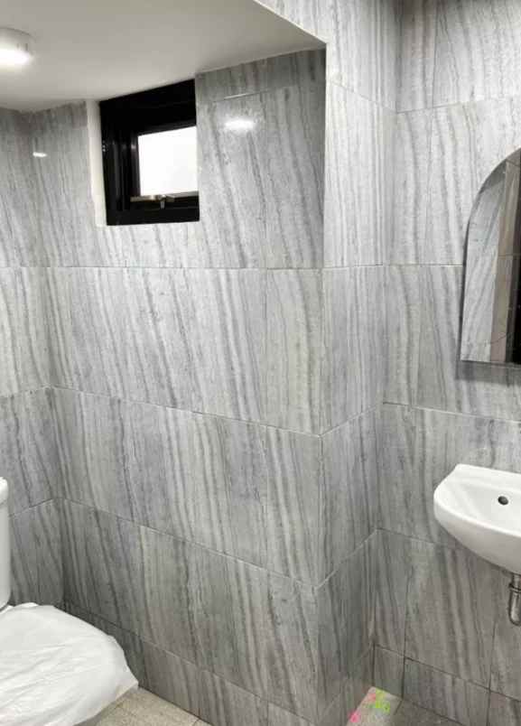 dijual rumah jl pondok kelapa duren