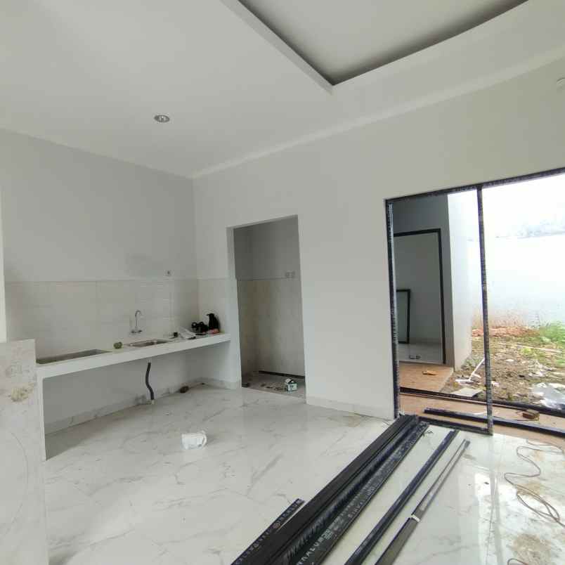 dijual rumah jl raya abiasa pamulang