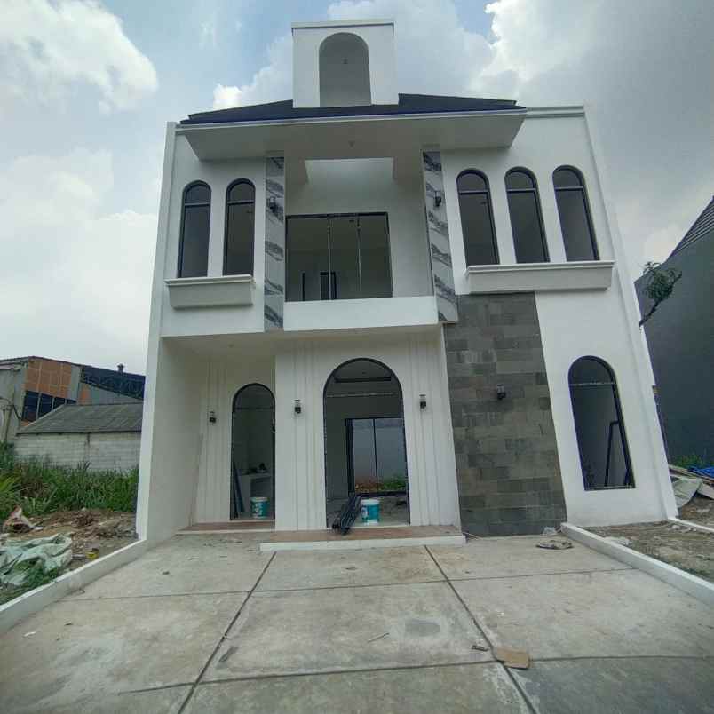 dijual rumah jl raya abiasa pamulang