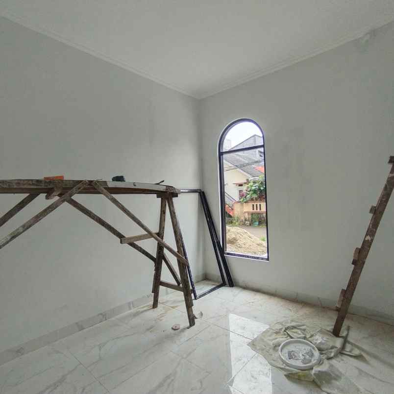 dijual rumah jl raya abiasa pamulang