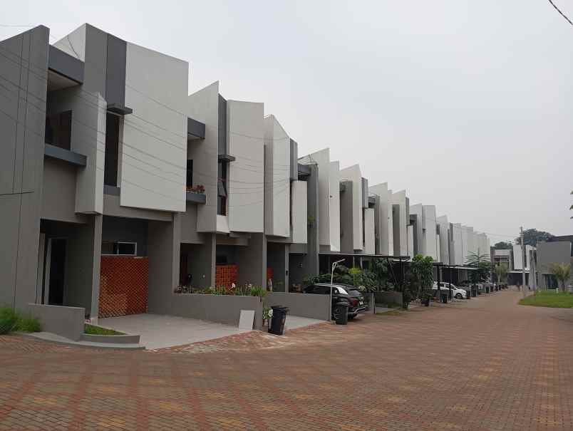 dijual rumah jl raya curug kosambi