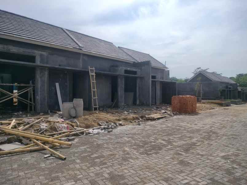 dijual rumah jl raya palka sindangheula