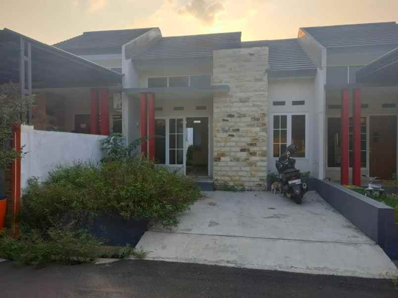 dijual rumah jl raya pondok rajeg