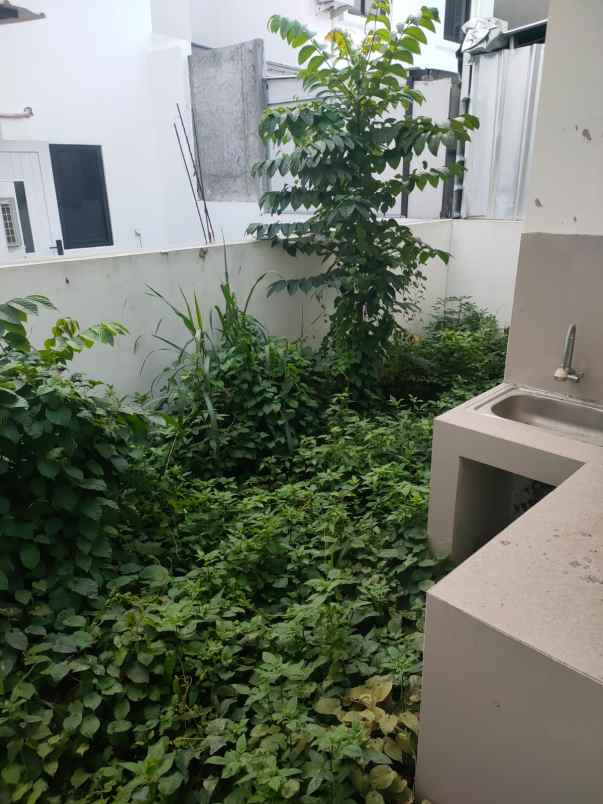 dijual rumah jl raya pondok rajeg