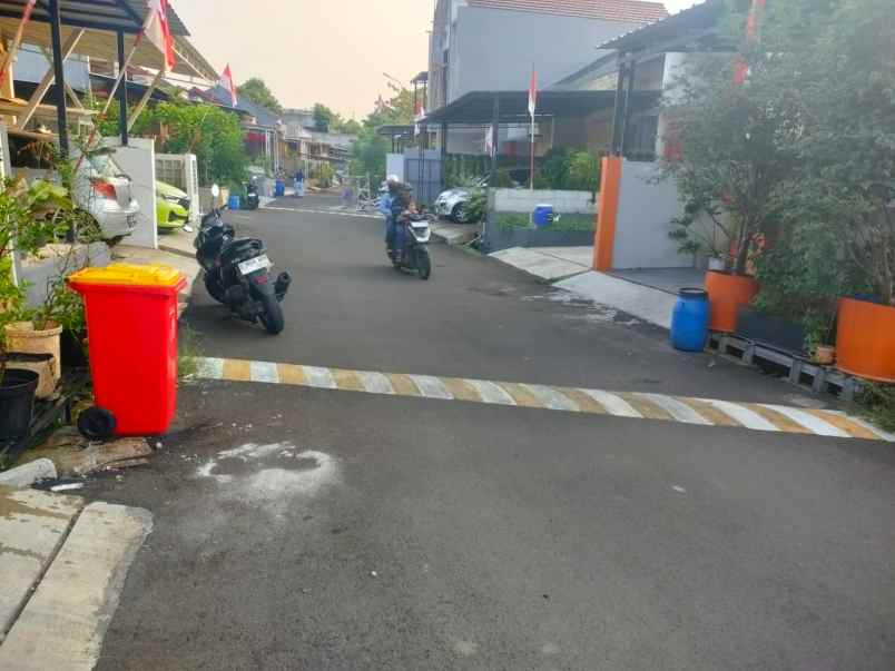 dijual rumah jl raya pondok rajeg