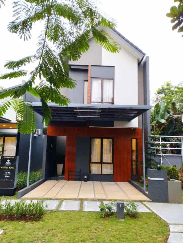 dijual rumah jl raya transyogi