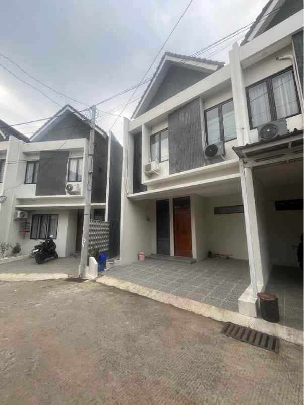 dijual rumah jl swadaya radar auri
