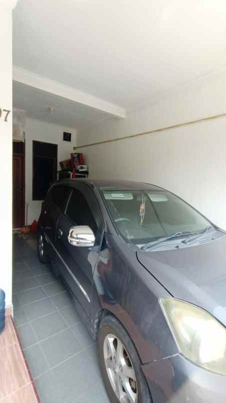 dijual rumah jl taman galaxy