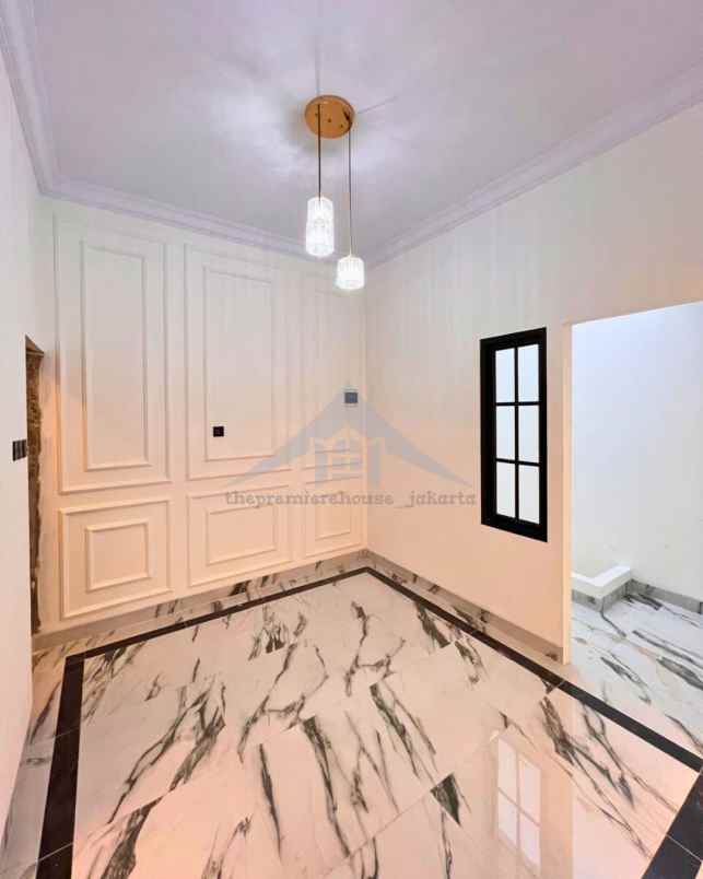 dijual rumah jl tanjung barat selatan