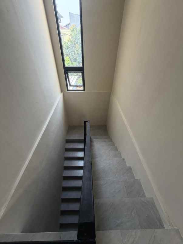dijual rumah jln bintara 6 bintara jaya