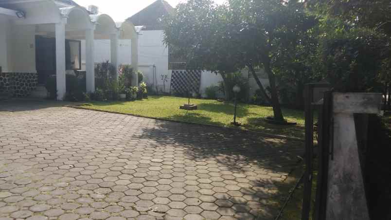 dijual rumah jln cisangkuy cihapit