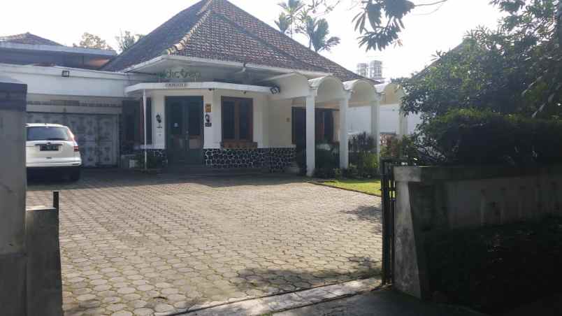 dijual rumah jln cisangkuy cihapit