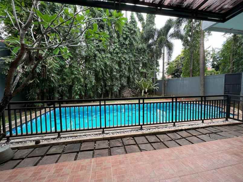 dijual rumah jln lebak bulus raya