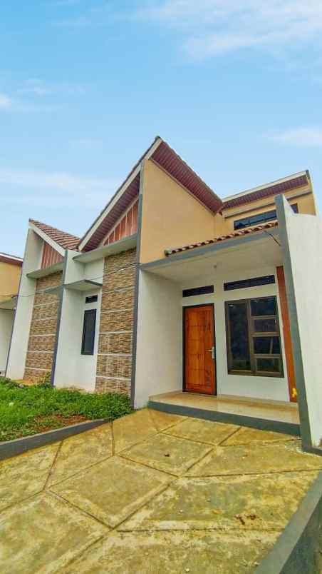 dijual rumah jln raya cibening