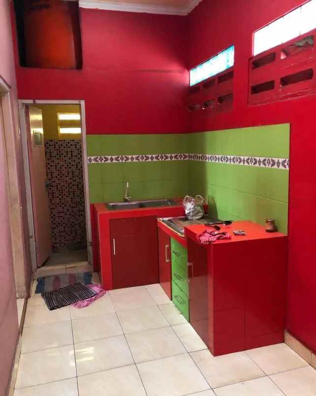 dijual rumah jln raya tapos depok