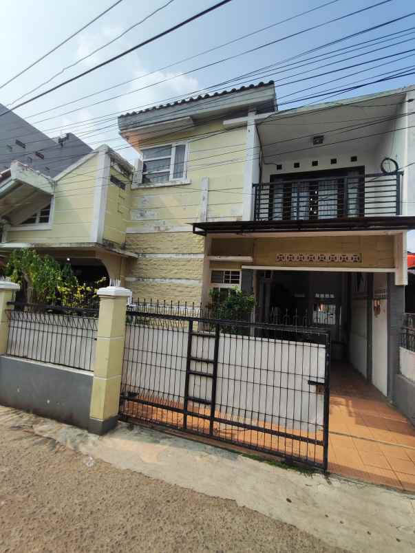 dijual rumah jln setia