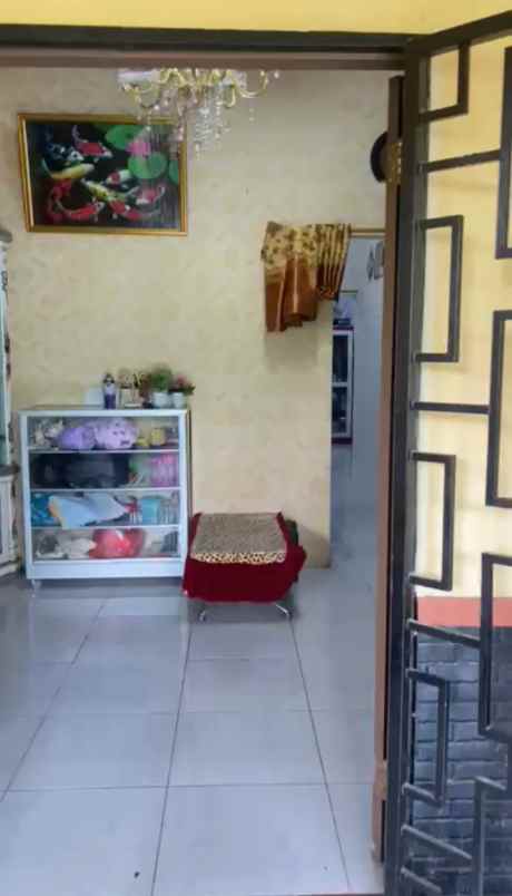 dijual rumah kampung mewah