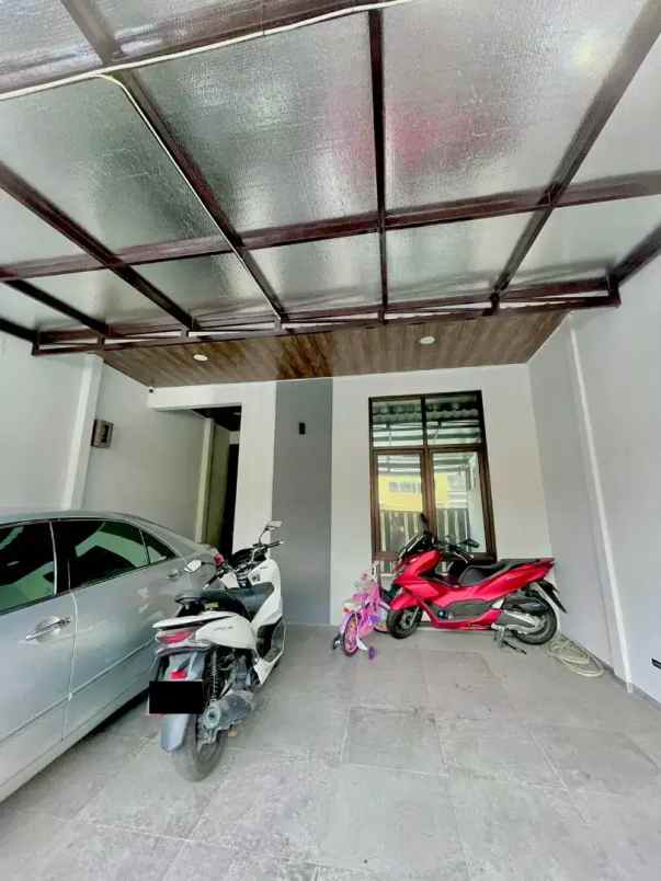 dijual rumah kawaluyaan indah