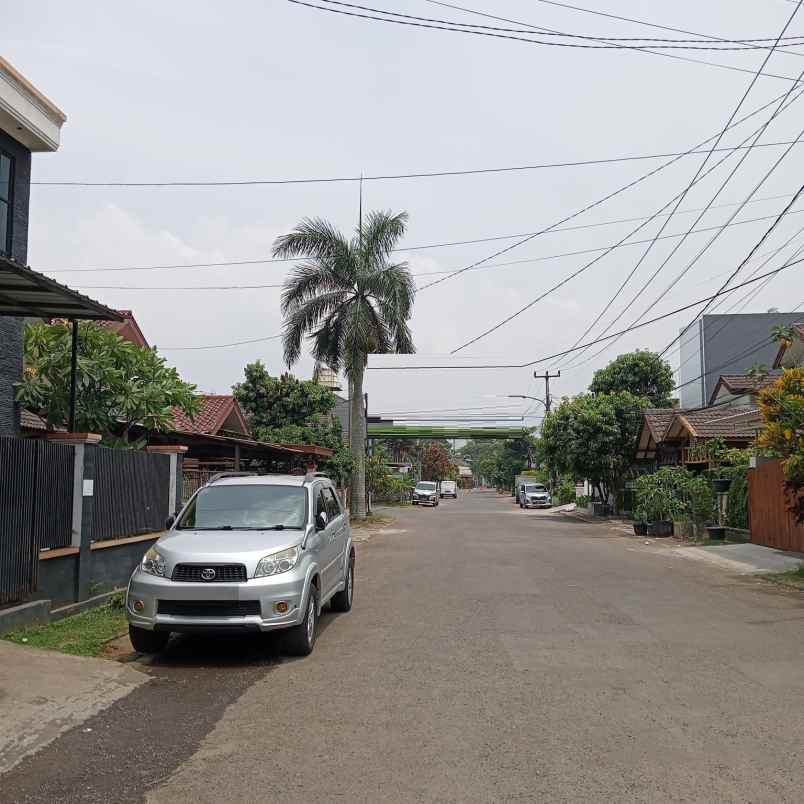 dijual rumah kawaluyaan indah