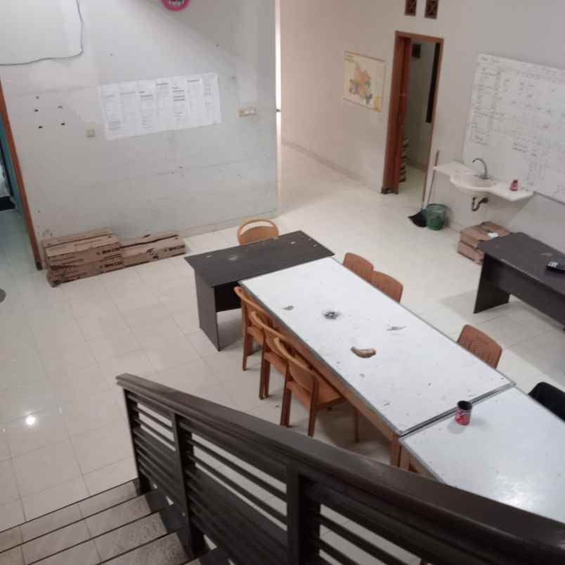 dijual rumah kawaluyaan indah