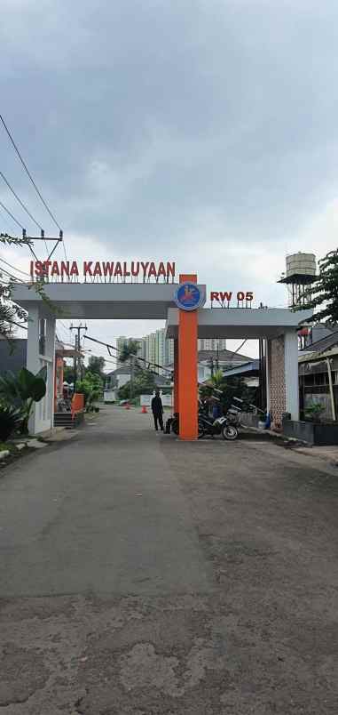 dijual rumah kawaluyaan indah soekarno