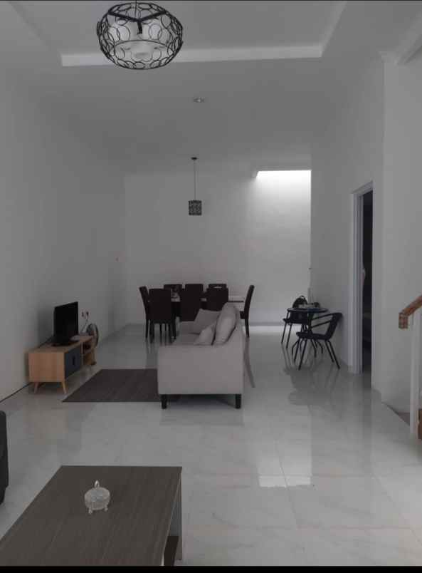 dijual rumah kayu putih pulo gadung