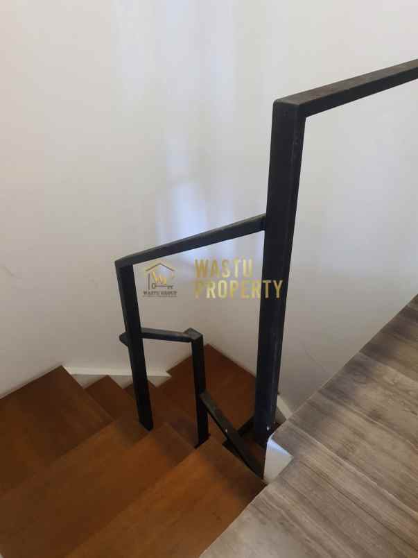 dijual rumah kebayoran lama