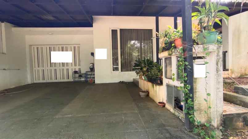 dijual rumah kebayoran village bintaro