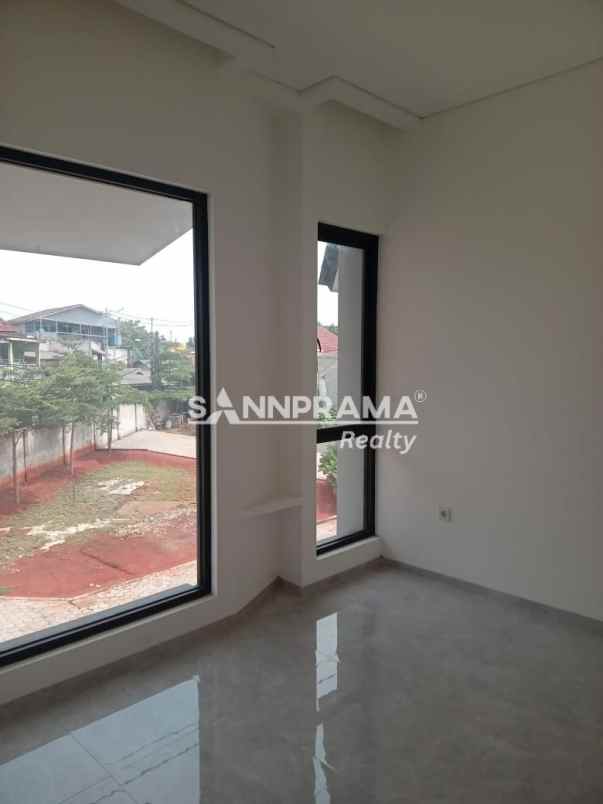 dijual rumah kedaung