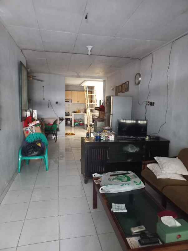 dijual rumah kelapa cengkir kelapa gading