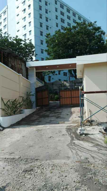 dijual rumah kelapa dua wetan