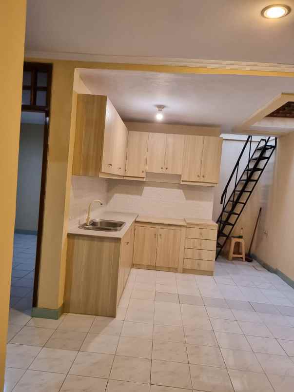dijual rumah kelapa gading