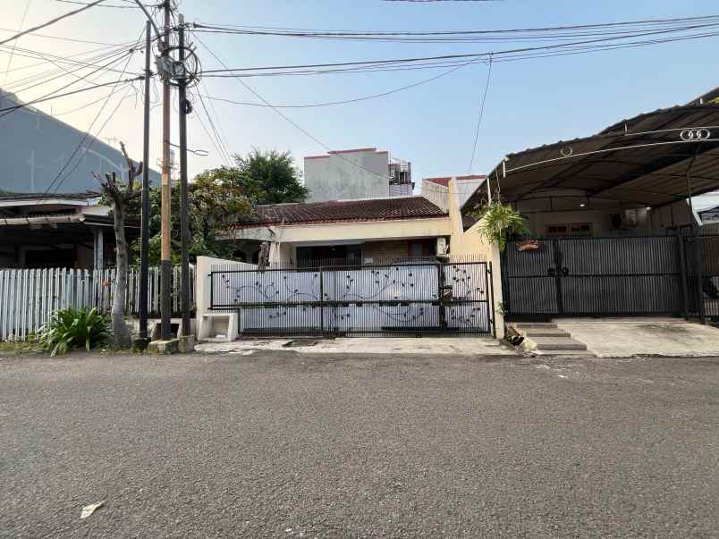 dijual rumah kelapa gading