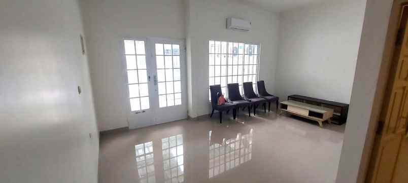 dijual rumah kelapa hibrida kelapa gading