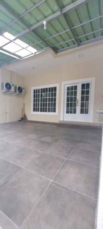 dijual rumah kelapa hibrida kelapa gading