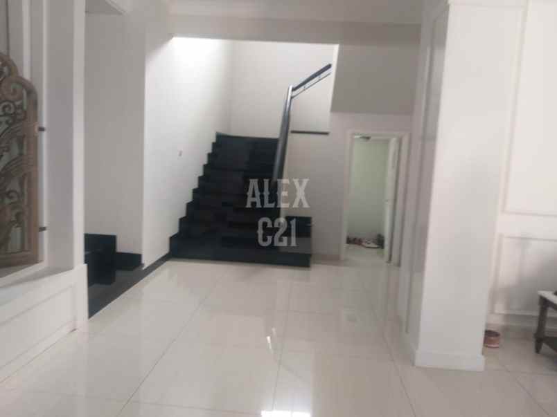 dijual rumah kemang bukit arco jakarta selatan