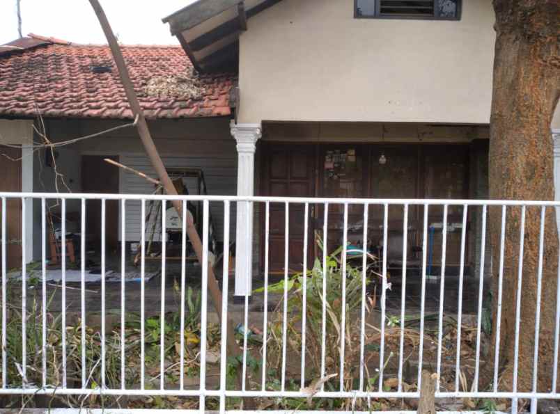 dijual rumah ketintang