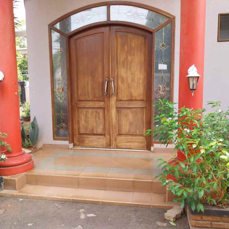 dijual rumah klasik hook di duren sawit jakarta timur