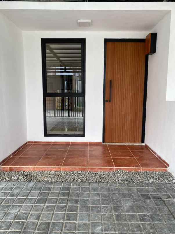 dijual rumah komplek arcamanik