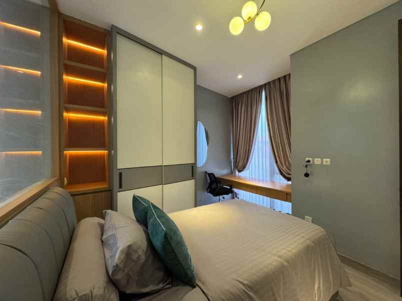 dijual rumah komplek bintaro indah