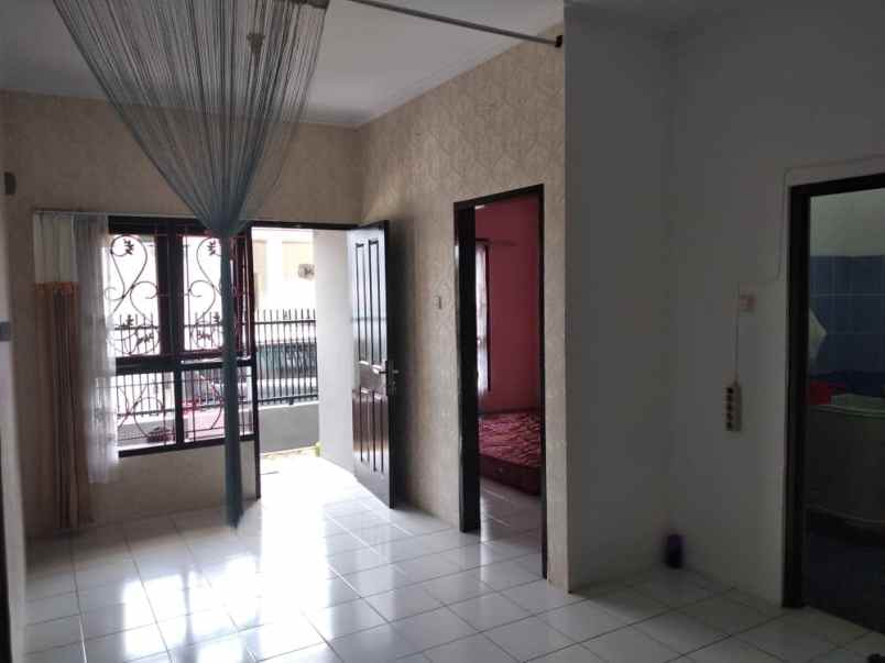 dijual rumah komplek bukit sariwangi