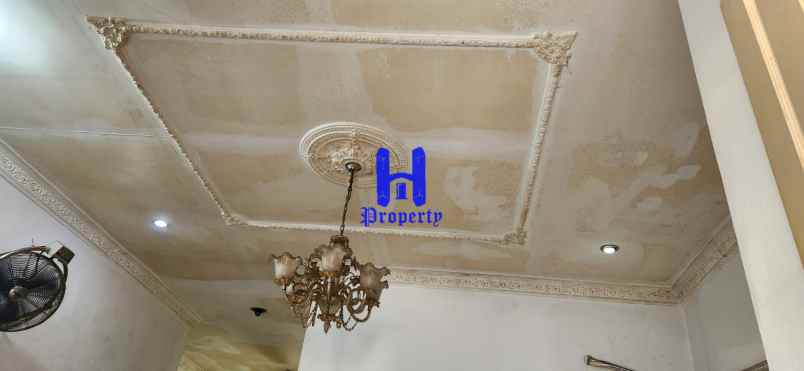 dijual rumah komplek cemara hijau jalan